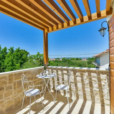 Ledina Villa *