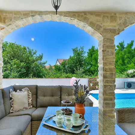 Villa Ledina *