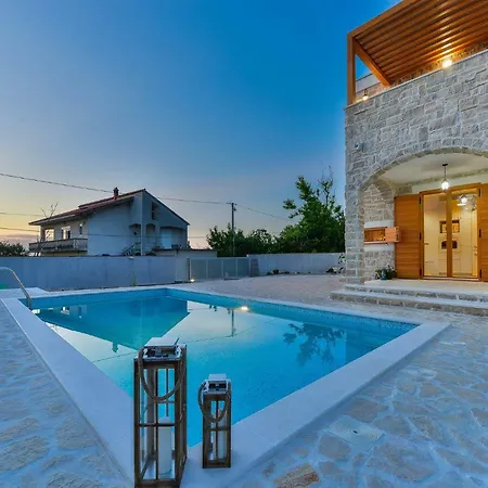 Villa Ledina *