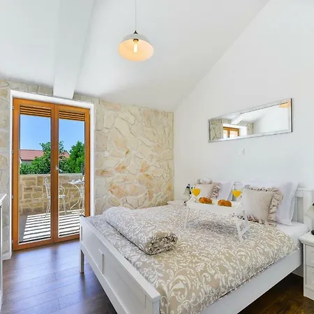 Villa Ledina Privlaka (Zadar)